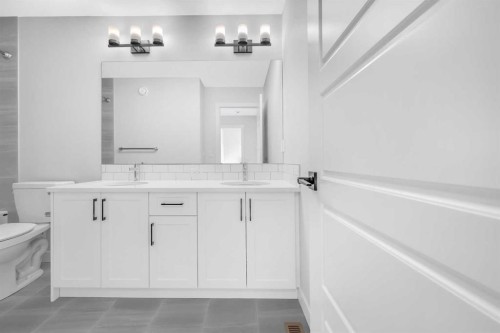 211 Chelsea Park, Chestermere, AB - Indoor Photo Showing Bathroom