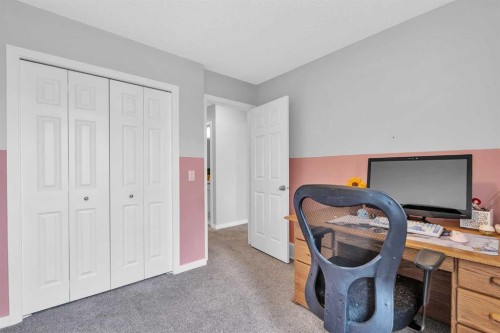 381 Legacy Boulevard Se, Calgary, AB - Indoor