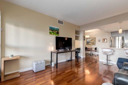 219-1110 3 Avenue, Calgary, AB - Indoor Photo Showing Living Room