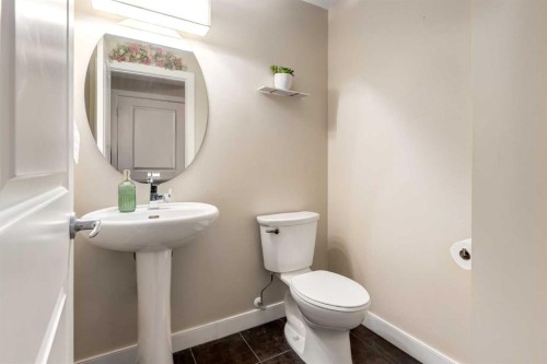 219-1110 3 Avenue, Calgary, AB - Indoor Photo Showing Bathroom