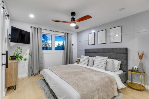 4528 Vegas Road Nw, Calgary, AB - Indoor Photo Showing Bedroom