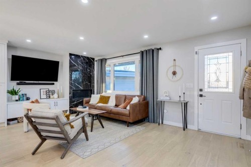 4528 Vegas Road Nw, Calgary, AB - Indoor