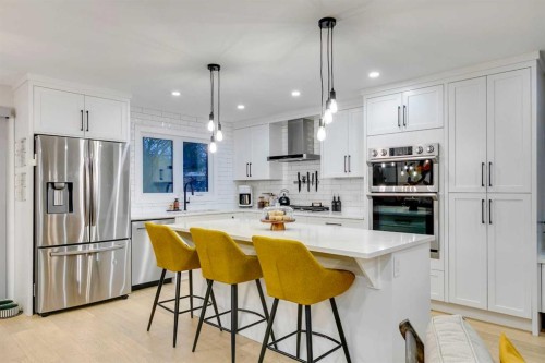 4528 Vegas Road Nw, Calgary, AB - Indoor Photo Showing Kitchen With Stainless Steel Kitchen With Upgraded Kitchen