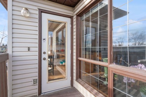 4507 37 Avenue Sw, Calgary, AB - Outdoor With Exterior