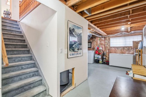 4507 37 Avenue Sw, Calgary, AB - Indoor