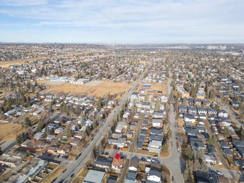 4507 37 Avenue Sw, Calgary, AB - Outdoor With View