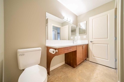 114-156 Country Village Circle Ne, Calgary, AB - Indoor Photo Showing Bathroom