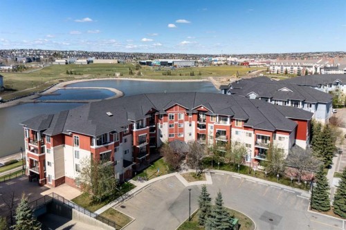 114-156 Country Village Circle Ne, Calgary, AB - Outdoor