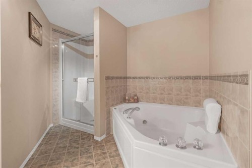 28 Prominence View Sw, Calgary, AB - Indoor Photo Showing Bathroom
