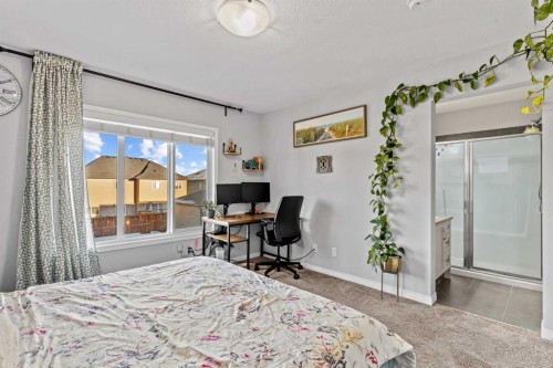 74 Legacy Glen Common Se, Calgary, AB - Indoor Photo Showing Bedroom