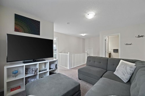 418 Windrow Common Sw, Airdrie, AB - Indoor Photo Showing Living Room