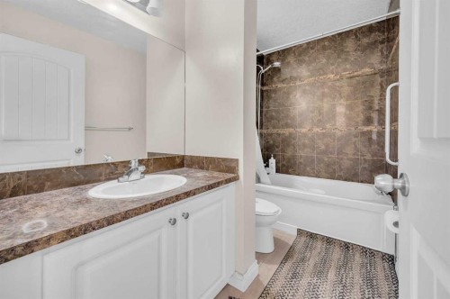 48 Faldale Close Ne, Calgary, AB - Indoor Photo Showing Bathroom