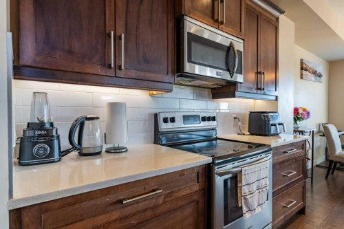 1241 Westmount Drive, Strathmore, AB - Indoor Photo Showing Kitchen