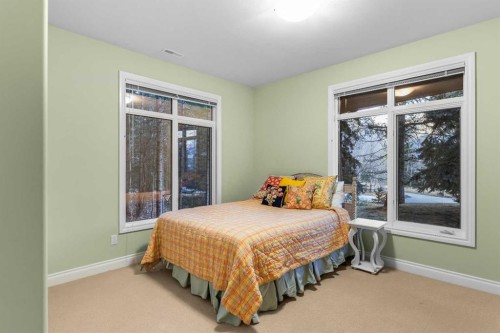 4 Prospect Close, Canmore, AB - Indoor Photo Showing Bedroom