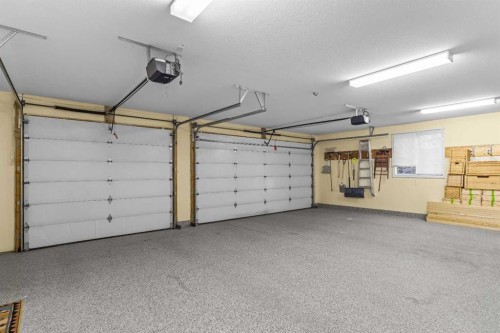4 Prospect Close, Canmore, AB - Indoor Photo Showing Garage