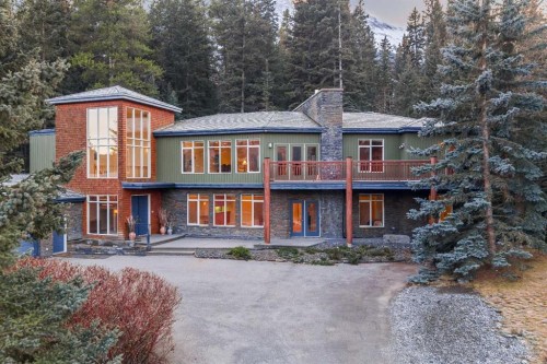 4 Prospect Close, Canmore, AB - Outdoor With Facade