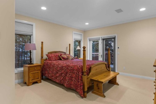 4 Prospect Close, Canmore, AB - Indoor Photo Showing Bedroom