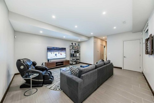 3825 1 Street Ne, Calgary, AB - Indoor