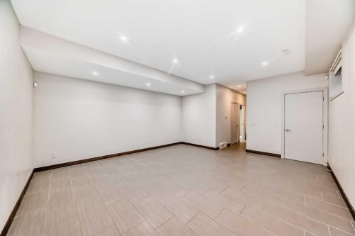 3825 1 Street Ne, Calgary, AB - Indoor Photo Showing Other Room