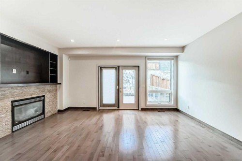 3825 1 Street Ne, Calgary, AB - Indoor With Fireplace