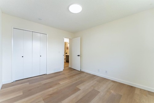 344 Templeview Drive Ne, Calgary, AB - Indoor Photo Showing Other Room