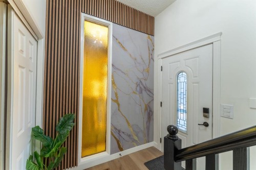 344 Templeview Drive Ne, Calgary, AB - Indoor Photo Showing Other Room