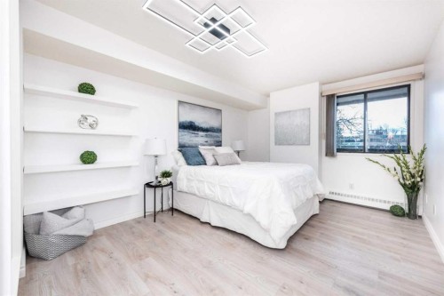 311-9800 Horton Road Sw, Calgary, AB - Indoor Photo Showing Bedroom