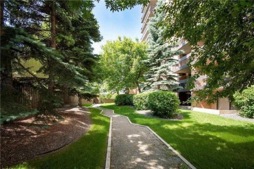 311-9800 Horton Road Sw, Calgary, AB - Outdoor
