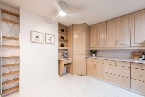 311-9800 Horton Road Sw, Calgary, AB - Indoor