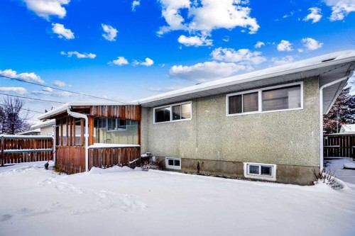 1436 Robson Crescent Se, Calgary, AB - Outdoor