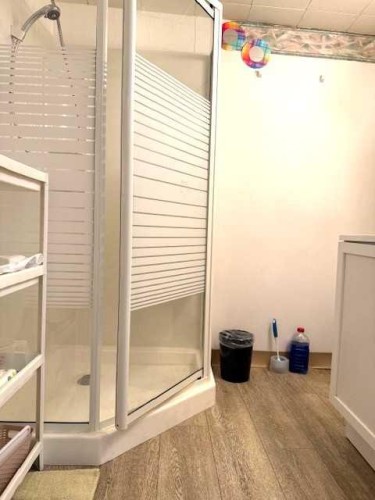 1436 Robson Crescent Se, Calgary, AB - Indoor Photo Showing Bathroom