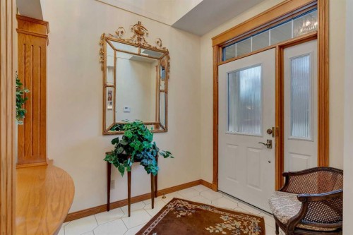 204 Paliswood Park Sw, Calgary, AB - Indoor Photo Showing Other Room