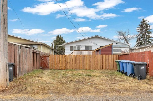 2948 Doverville Crescent Se, Calgary, AB - Outdoor