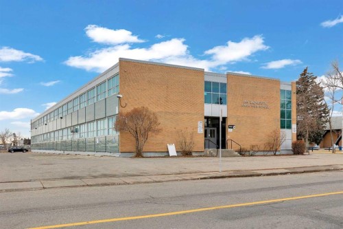 2948 Doverville Crescent Se, Calgary, AB - Outdoor