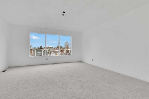 2948 Doverville Crescent Se, Calgary, AB - Indoor