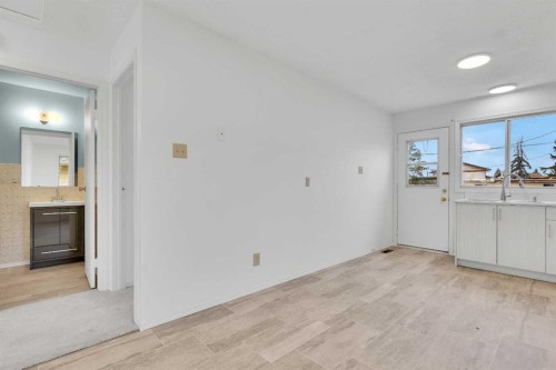 2948 Doverville Crescent Se, Calgary, AB - Indoor Photo Showing Other Room