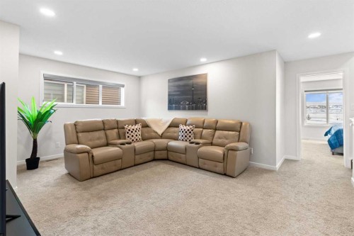 492 Chinook Gate Square Sw, Airdrie, AB - Indoor Photo Showing Living Room