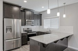 170 Carringvue Park NW Calgary, AB T3P 1L1