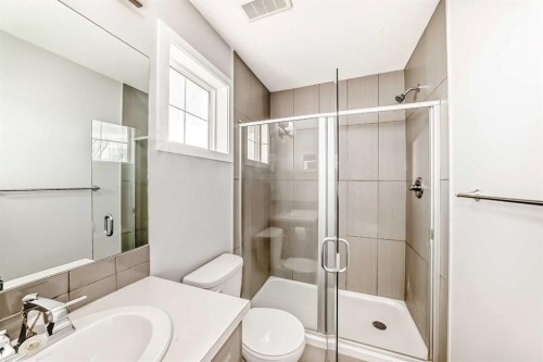 1810 Baywater Drive Sw, Airdrie, AB - Indoor Photo Showing Bathroom