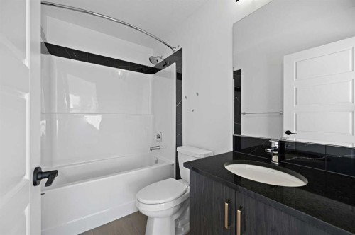 264 Edith Place Nw, Calgary, AB - Indoor Photo Showing Bathroom
