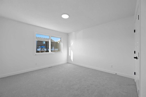 264 Edith Place Nw, Calgary, AB - Indoor Photo Showing Other Room