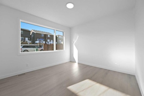 264 Edith Place Nw, Calgary, AB - Indoor Photo Showing Other Room
