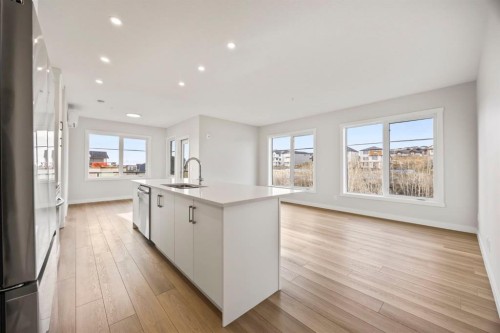 2202-2117 81 Street Sw, Calgary, AB - Indoor Photo Showing Kitchen With Upgraded Kitchen