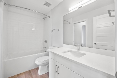 2202-2117 81 Street Sw, Calgary, AB - Indoor Photo Showing Bathroom