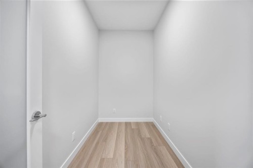 2202-2117 81 Street Sw, Calgary, AB - Indoor Photo Showing Other Room