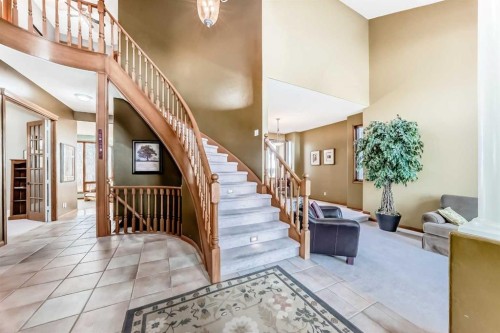 67 Evergreen Rise Sw, Calgary, AB - Indoor Photo Showing Other Room