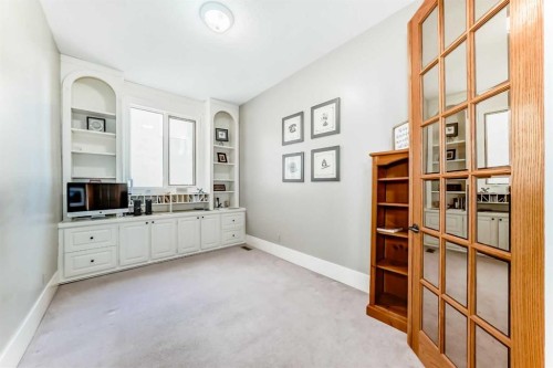 67 Evergreen Rise Sw, Calgary, AB - Indoor