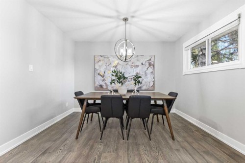 860 Archwood Road Se, Calgary, AB - Indoor Photo Showing Dining Room