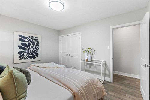 860 Archwood Road Se, Calgary, AB - Indoor Photo Showing Bedroom