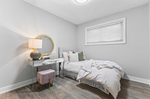 860 Archwood Road Se, Calgary, AB - Indoor Photo Showing Bedroom